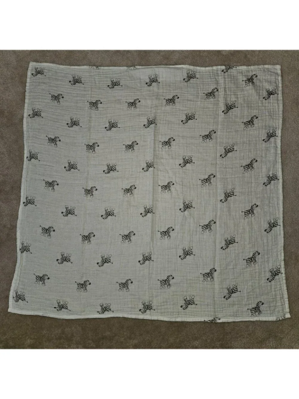 Amazing Baby Zebra Muslin Swaddle Blanket 100% Cotton White Gray 32x32
